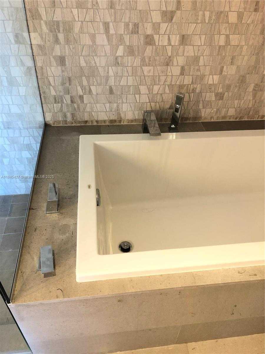 Small Image of 88 SOUTH WEST 7TH ST #2305, Miami Number 20