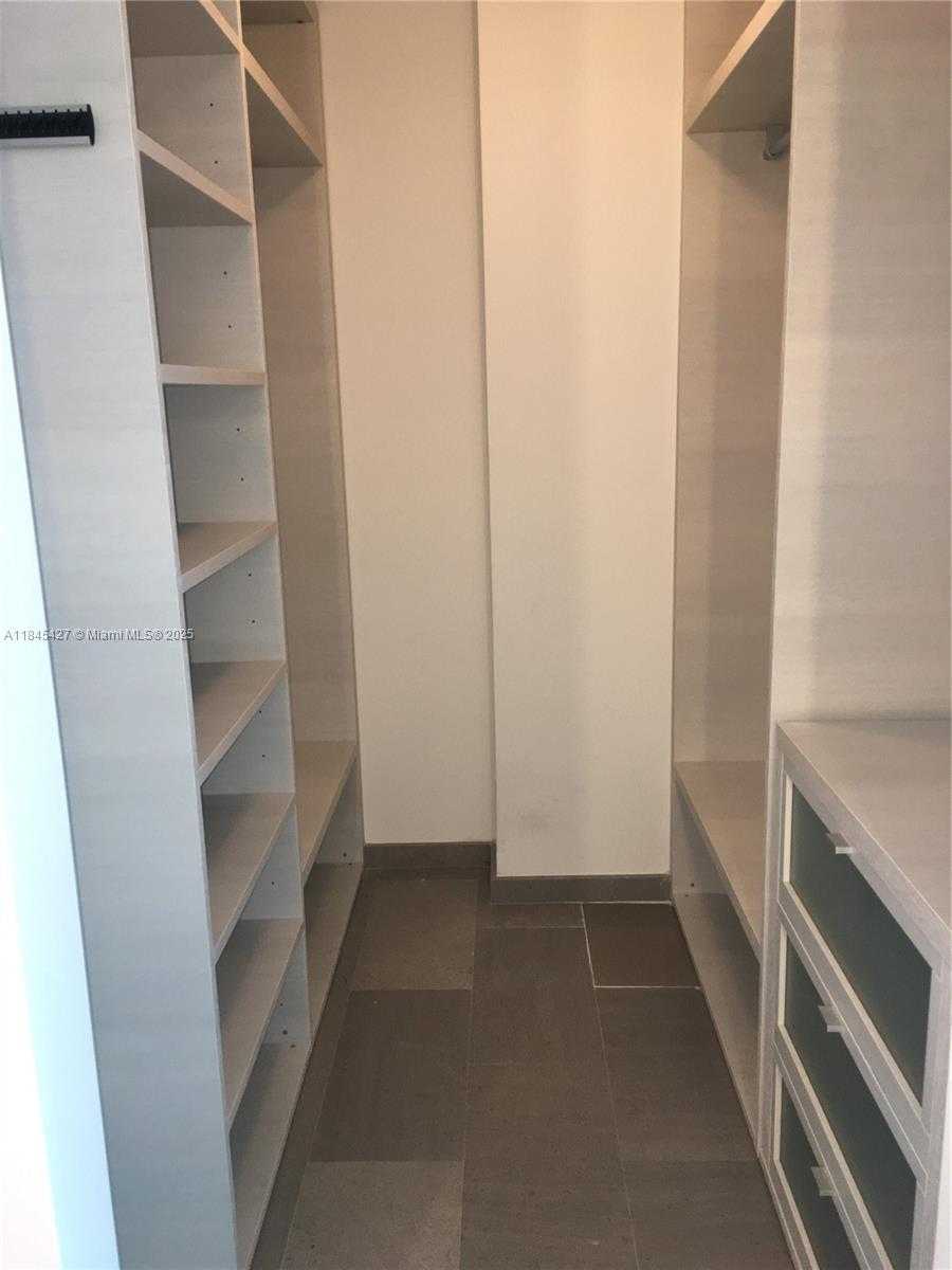 Small Image of 88 SOUTH WEST 7TH ST #2305, Miami Number 3