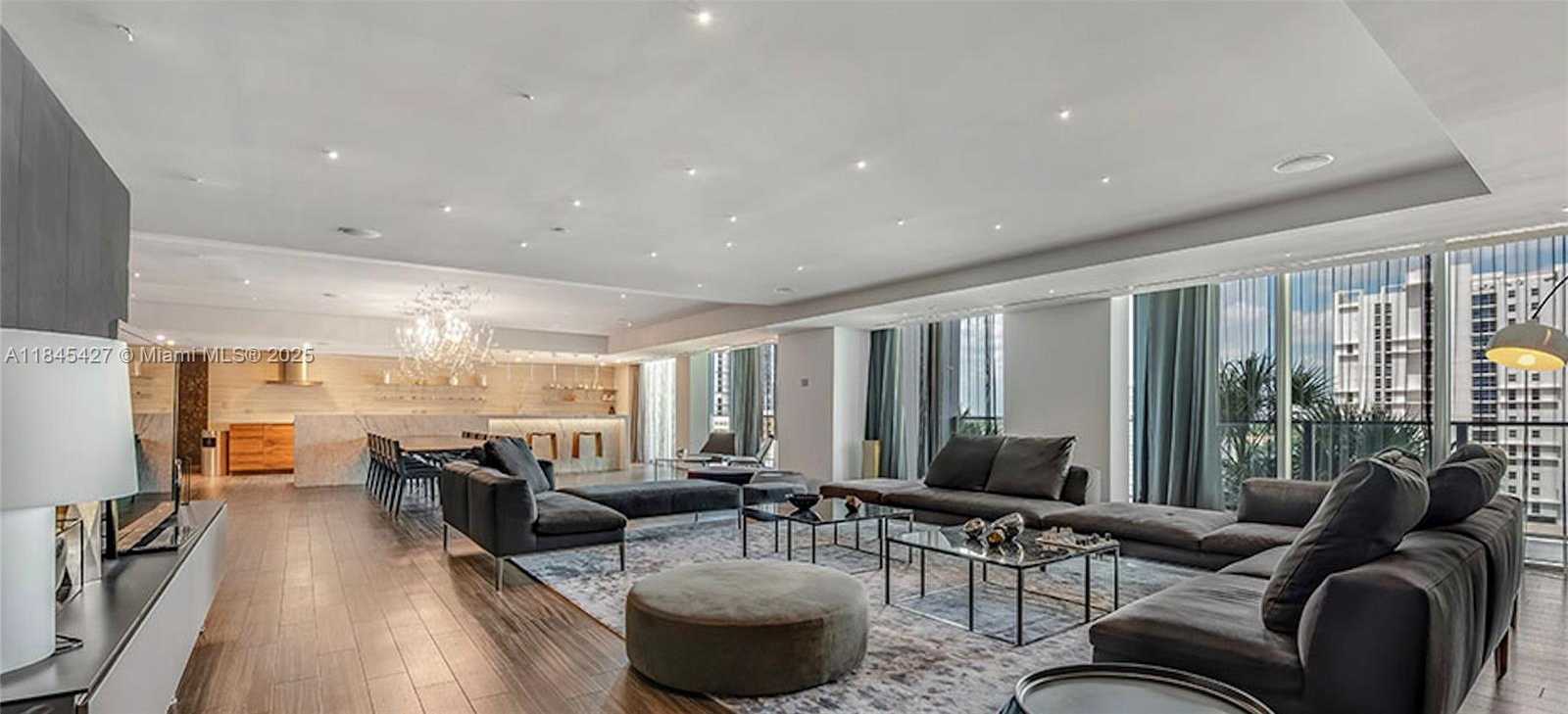 Small Image of 88 SOUTH WEST 7TH ST #2305, Miami Number 44