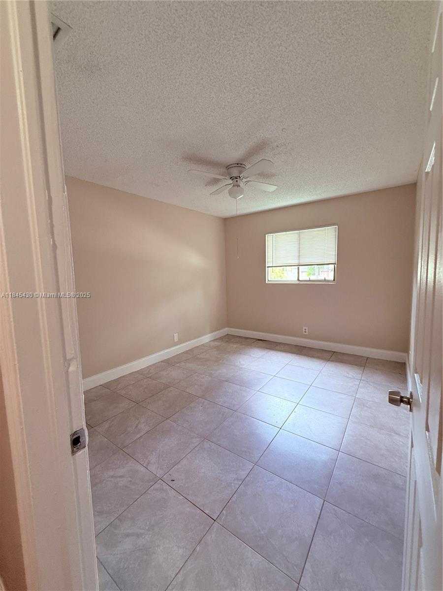 Small Image of 109 SAN REMO BLVD, North Lauderdale Number 22