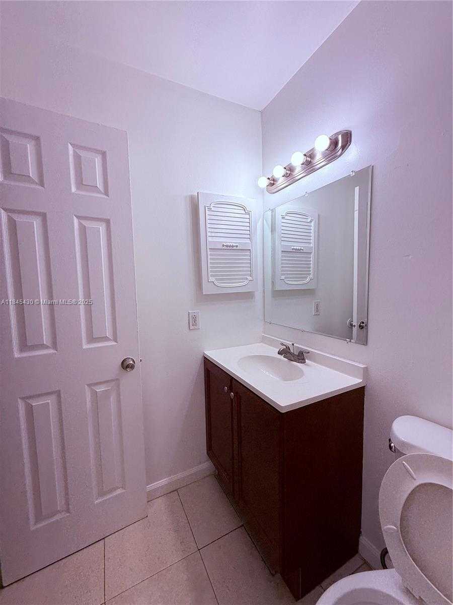 Small Image of 109 SAN REMO BLVD, North Lauderdale Number 28