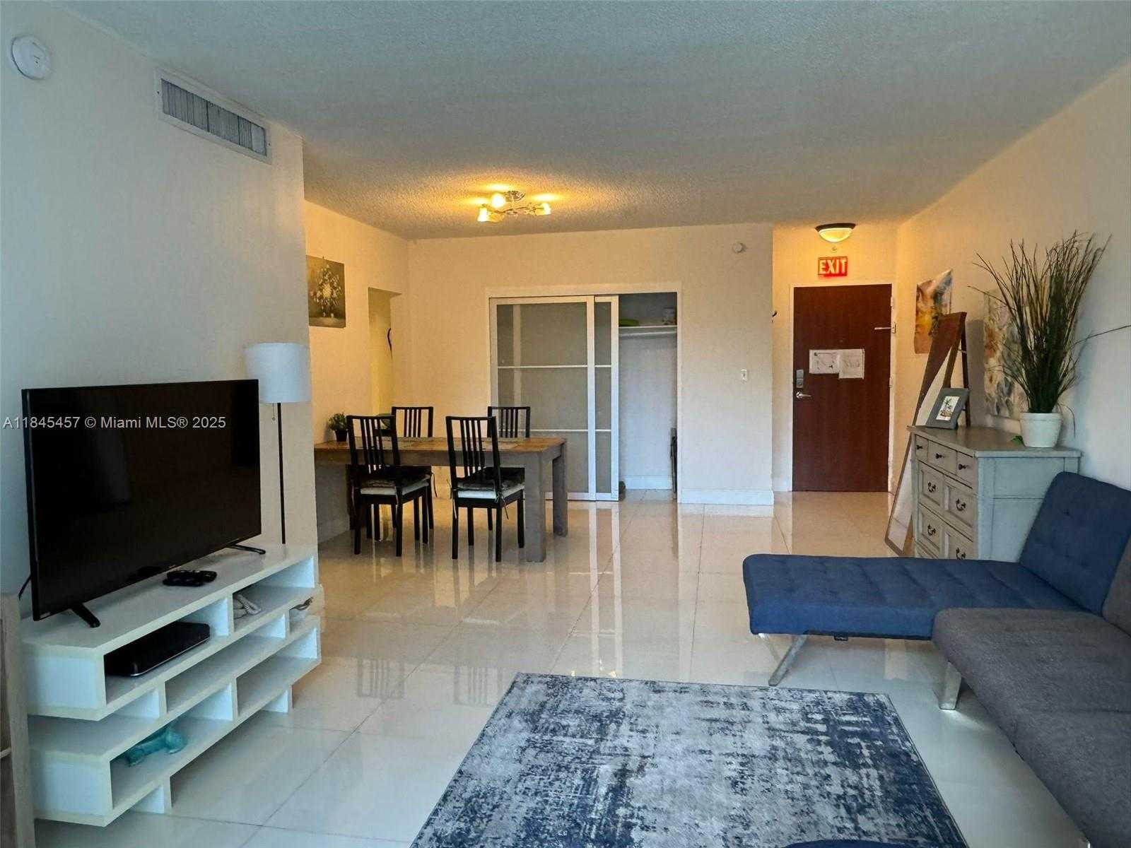 Small Image of 3901 SOUTH OCEAN DR #3U, Hollywood Number 3