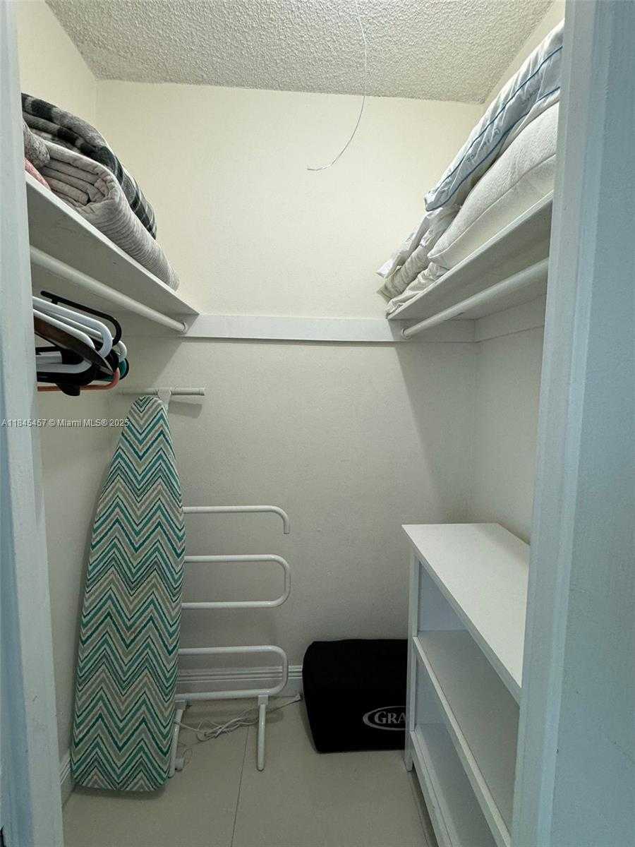 Small Image of 3901 SOUTH OCEAN DR #3U, Hollywood Number 8