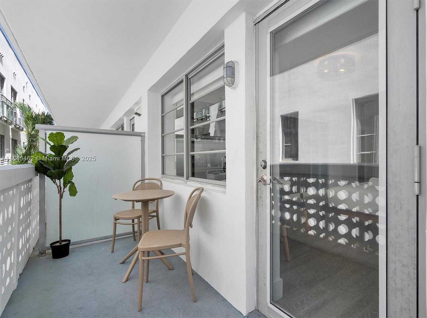 Small Image of 1024 OCEAN DR #A207, Miami Beach Number 18