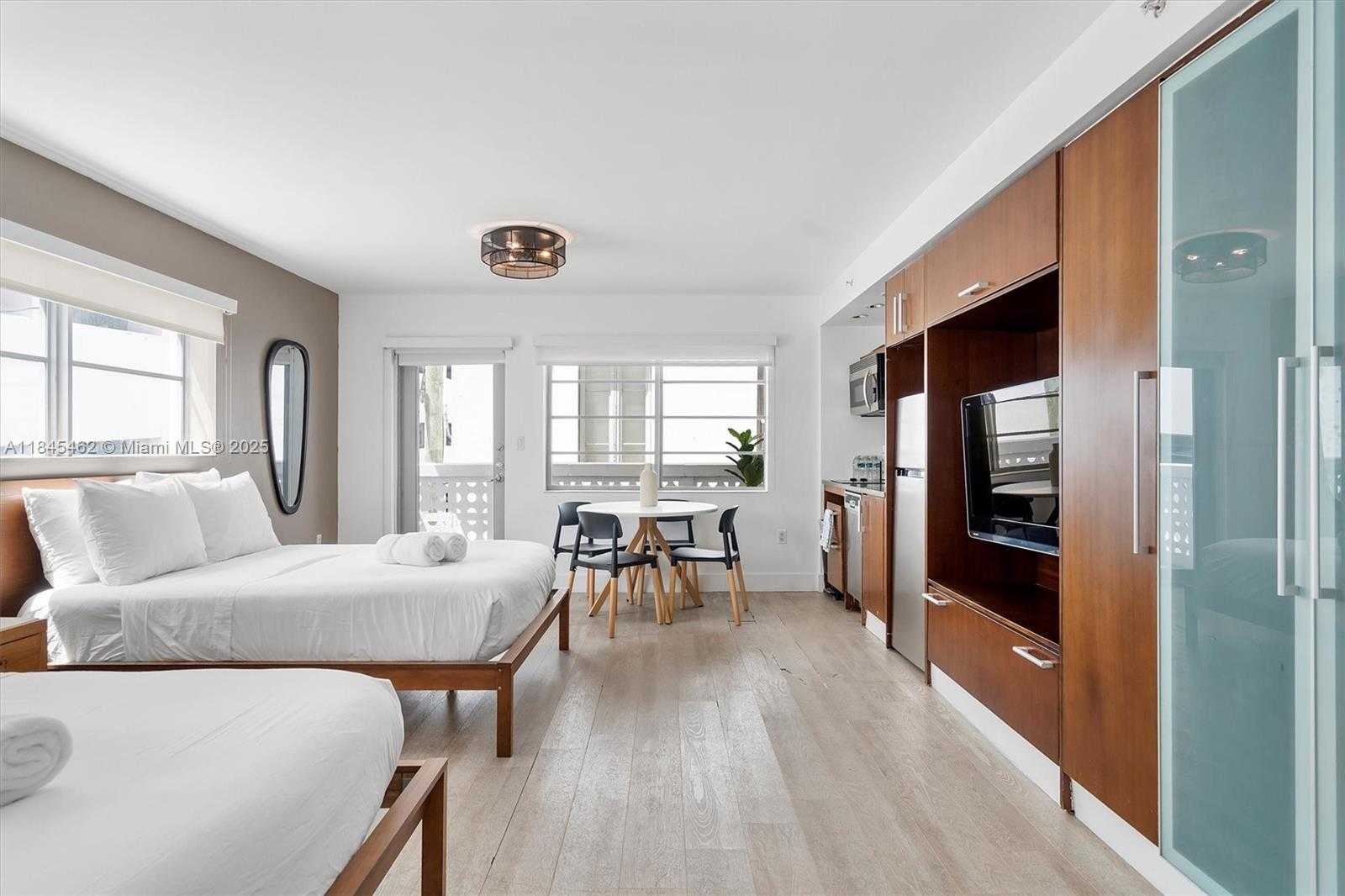 Small Image of 1024 OCEAN DR #A207, Miami Beach Number 7
