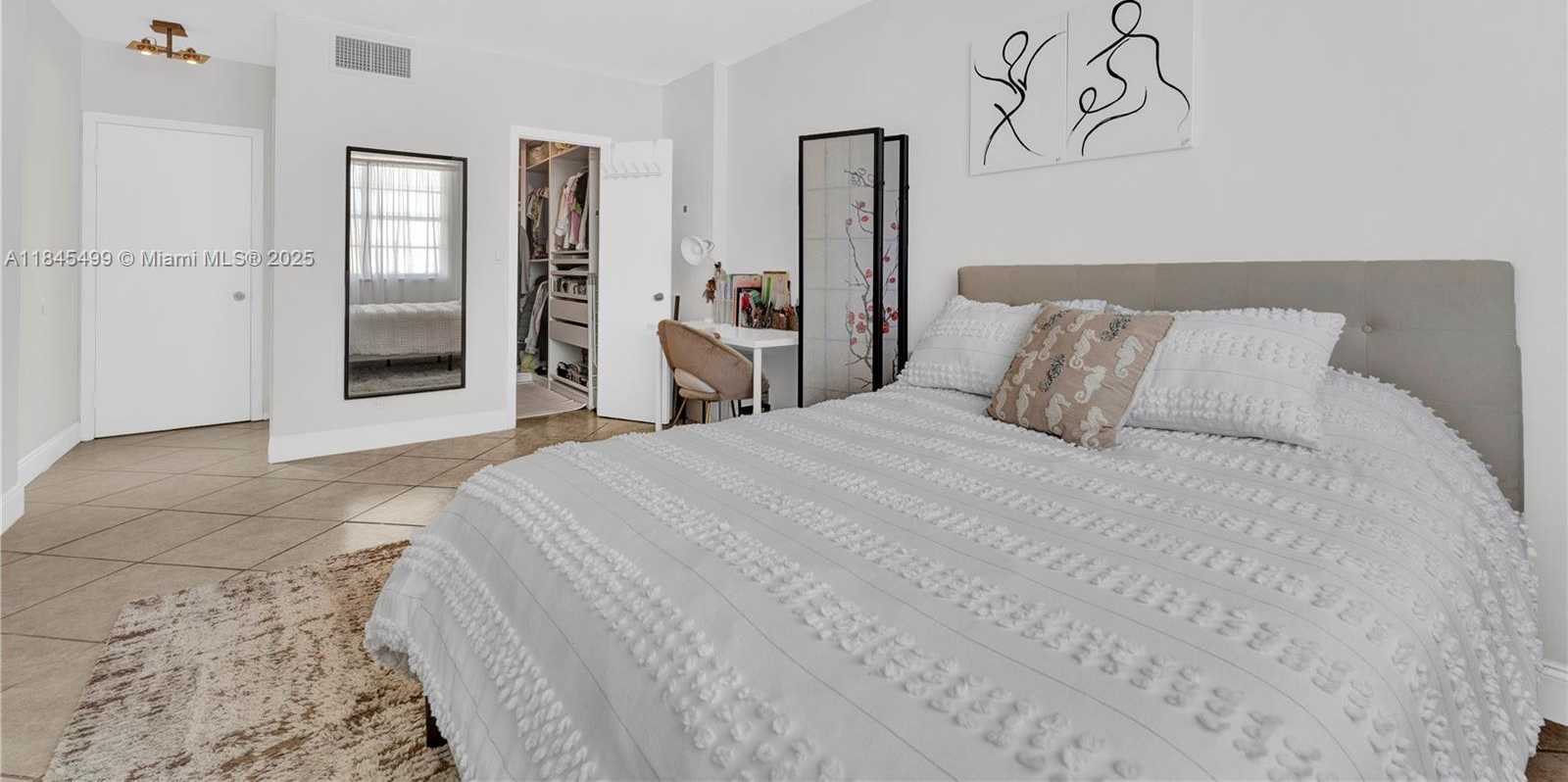 Small Image of 1455 NORTH TREASURE DR #PH-G, North Bay Village Number 10