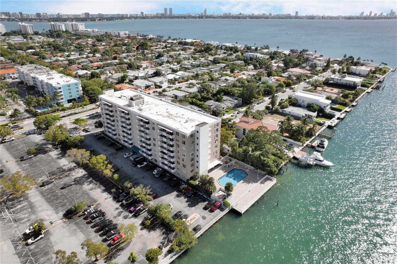 Small Image of 1455 NORTH TREASURE DR #PH-G, North Bay Village Number 24