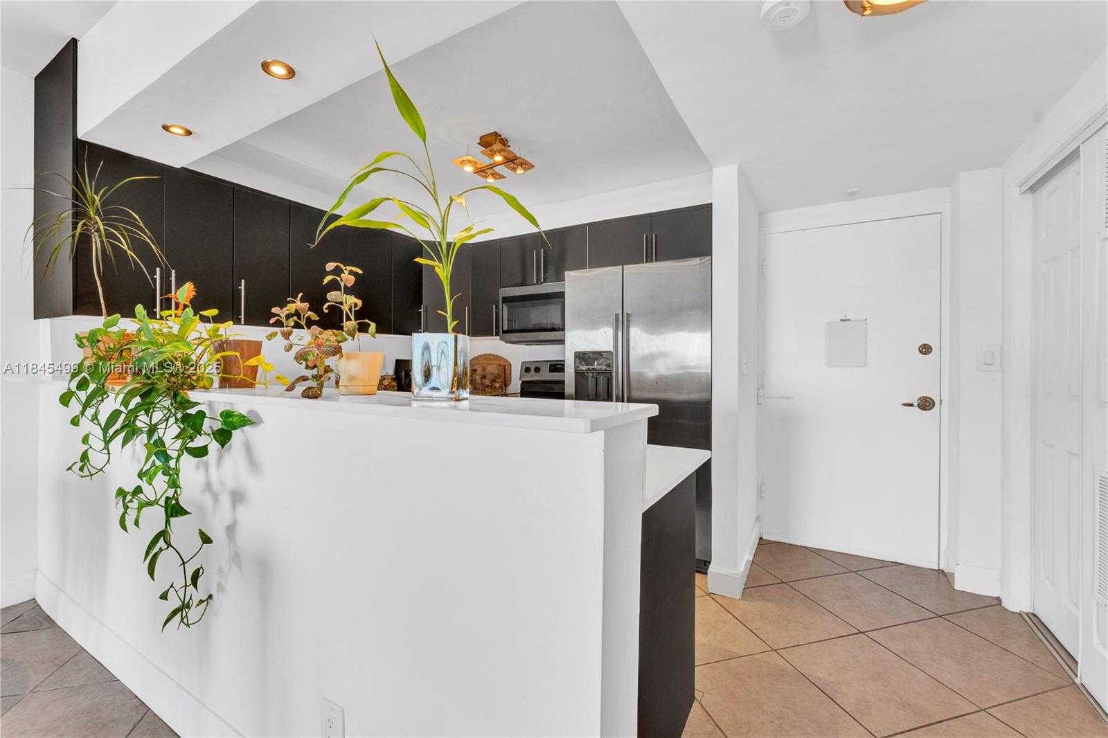 Small Image of 1455 NORTH TREASURE DR #PH-G, North Bay Village Number 5
