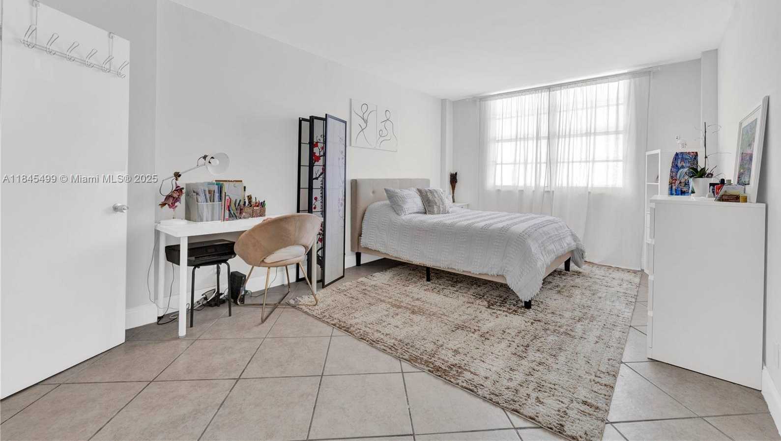 Small Image of 1455 NORTH TREASURE DR #PH-G, North Bay Village Number 9