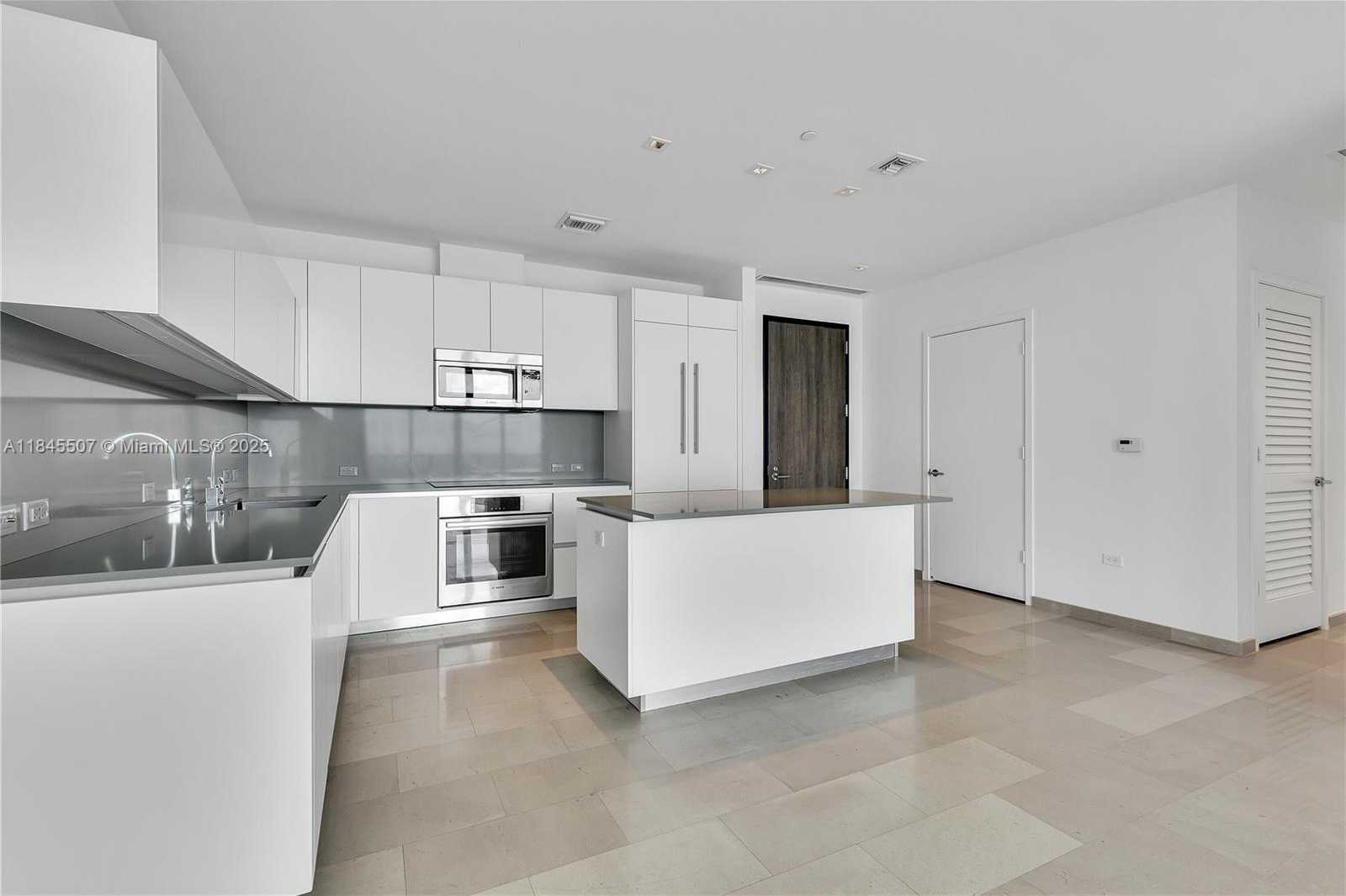 Small Image of 68 SOUTH EAST 6TH ST #4110, Miami Number 11