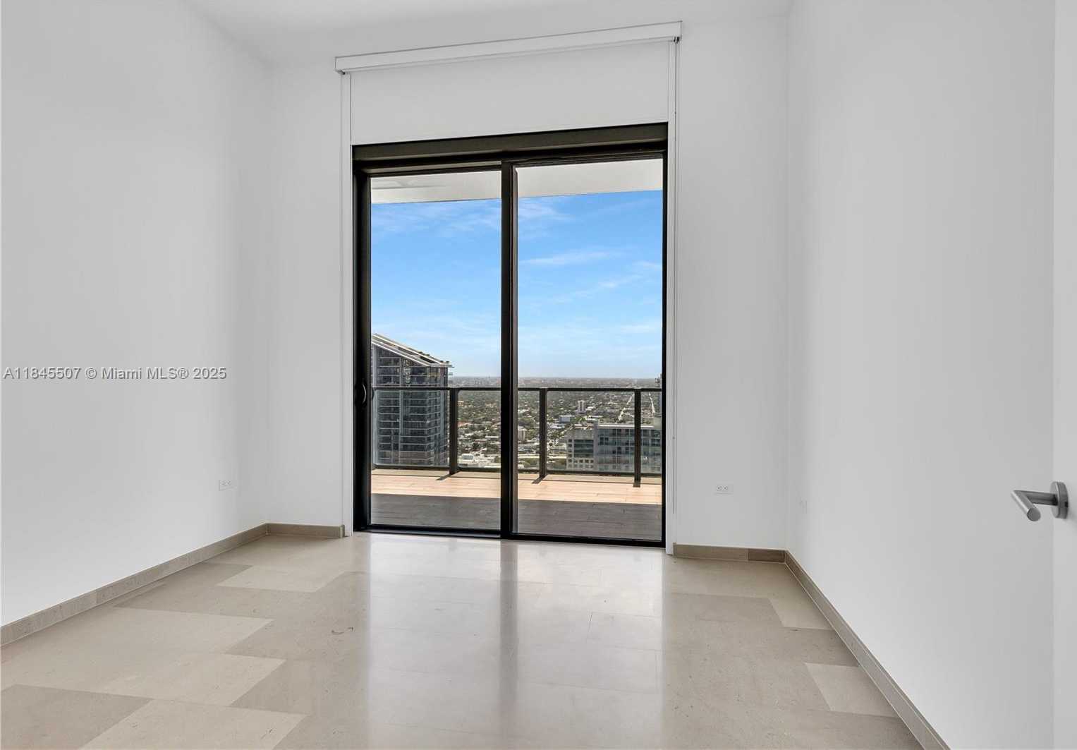 Small Image of 68 SOUTH EAST 6TH ST #4110, Miami Number 16