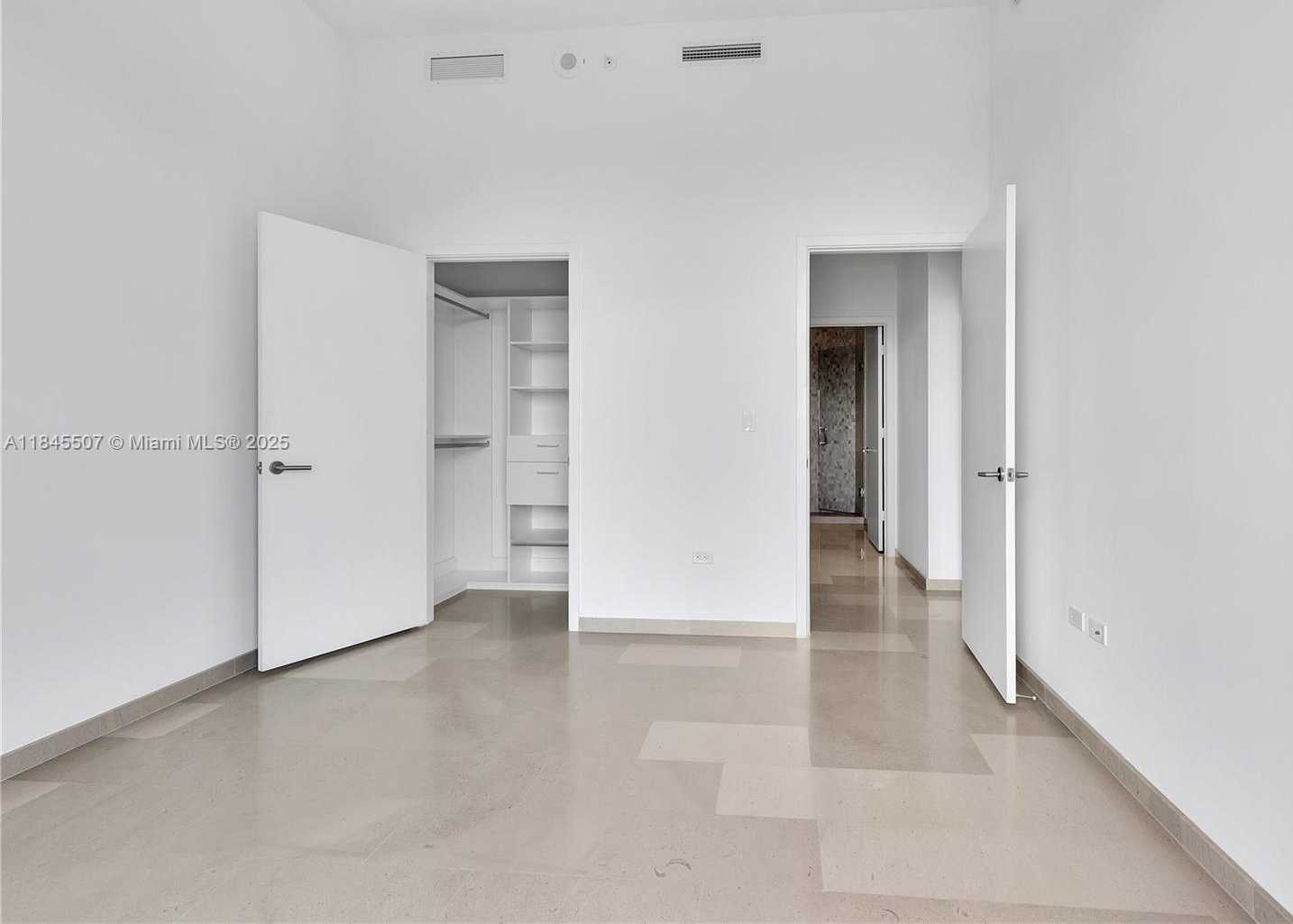 Small Image of 68 SOUTH EAST 6TH ST #4110, Miami Number 17