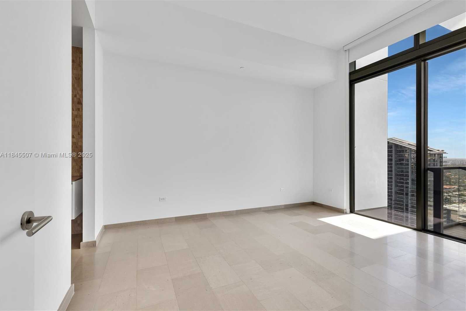 Small Image of 68 SOUTH EAST 6TH ST #4110, Miami Number 18