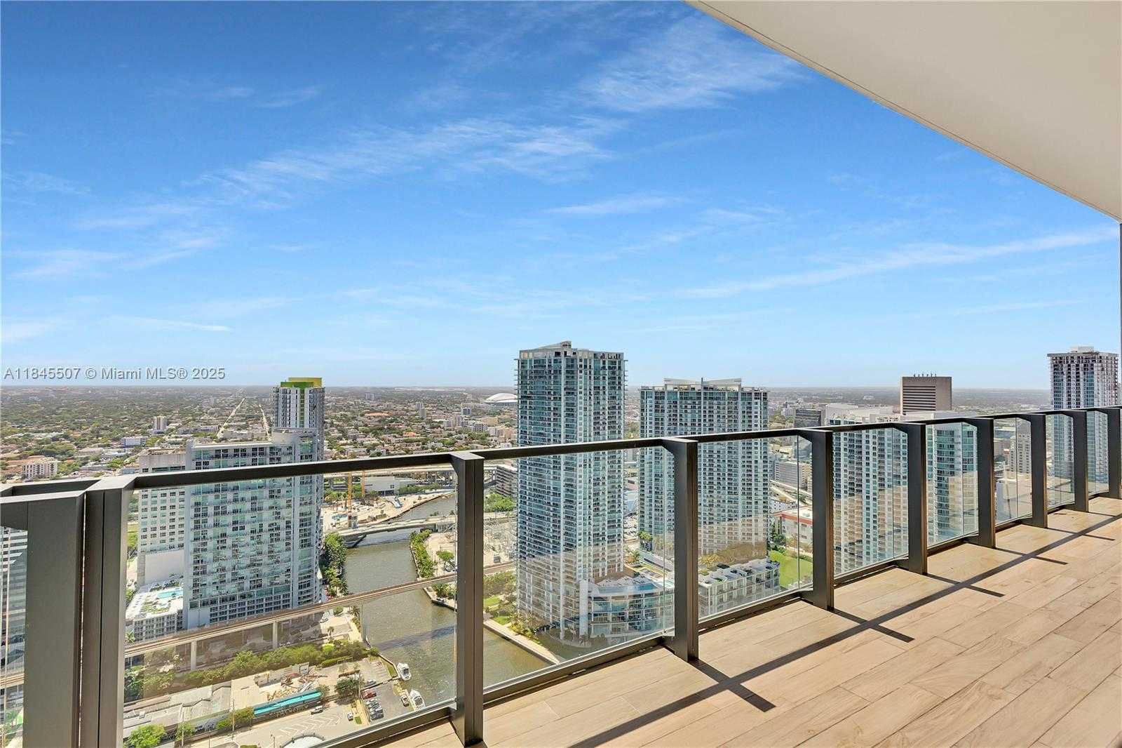 Small Image of 68 SOUTH EAST 6TH ST #4110, Miami Number 28
