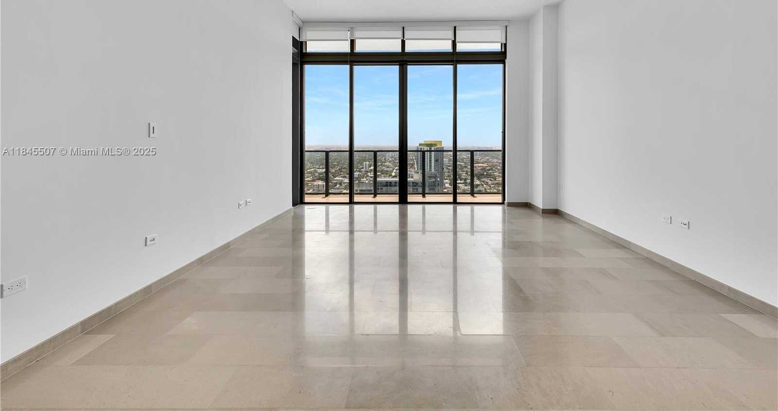 Small Image of 68 SOUTH EAST 6TH ST #4110, Miami Number 5