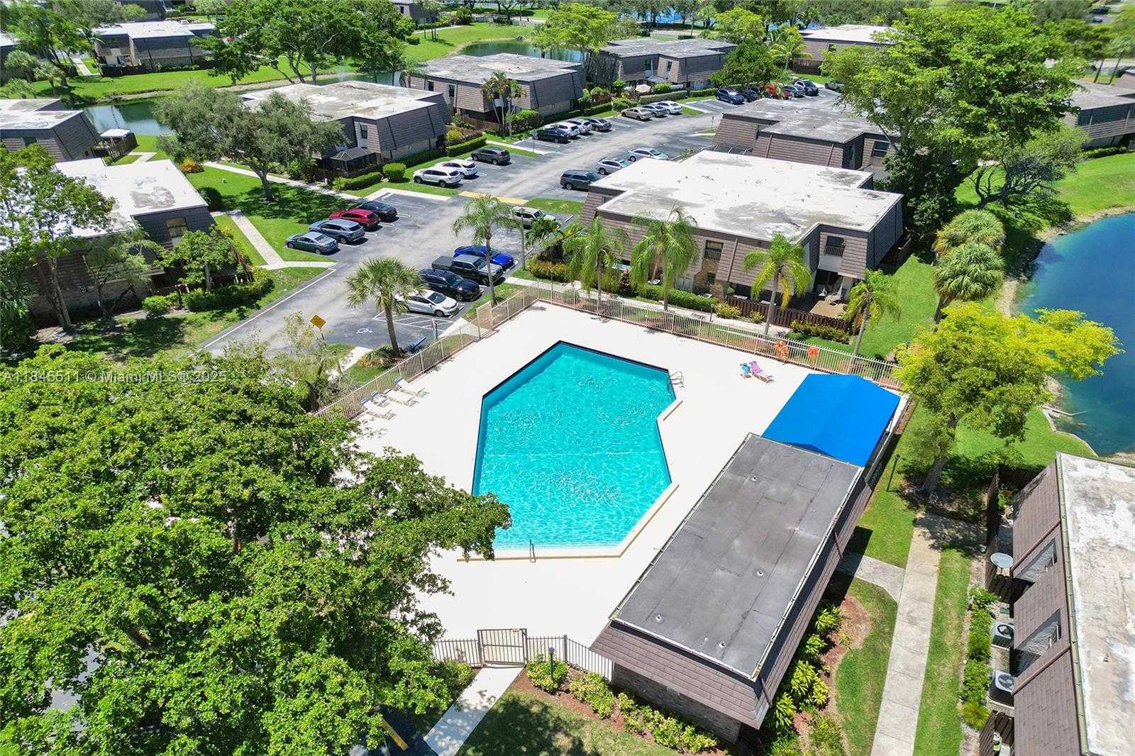 Small Image of 2560 NORTH WEST 99TH AVE, Coral Springs Number 49