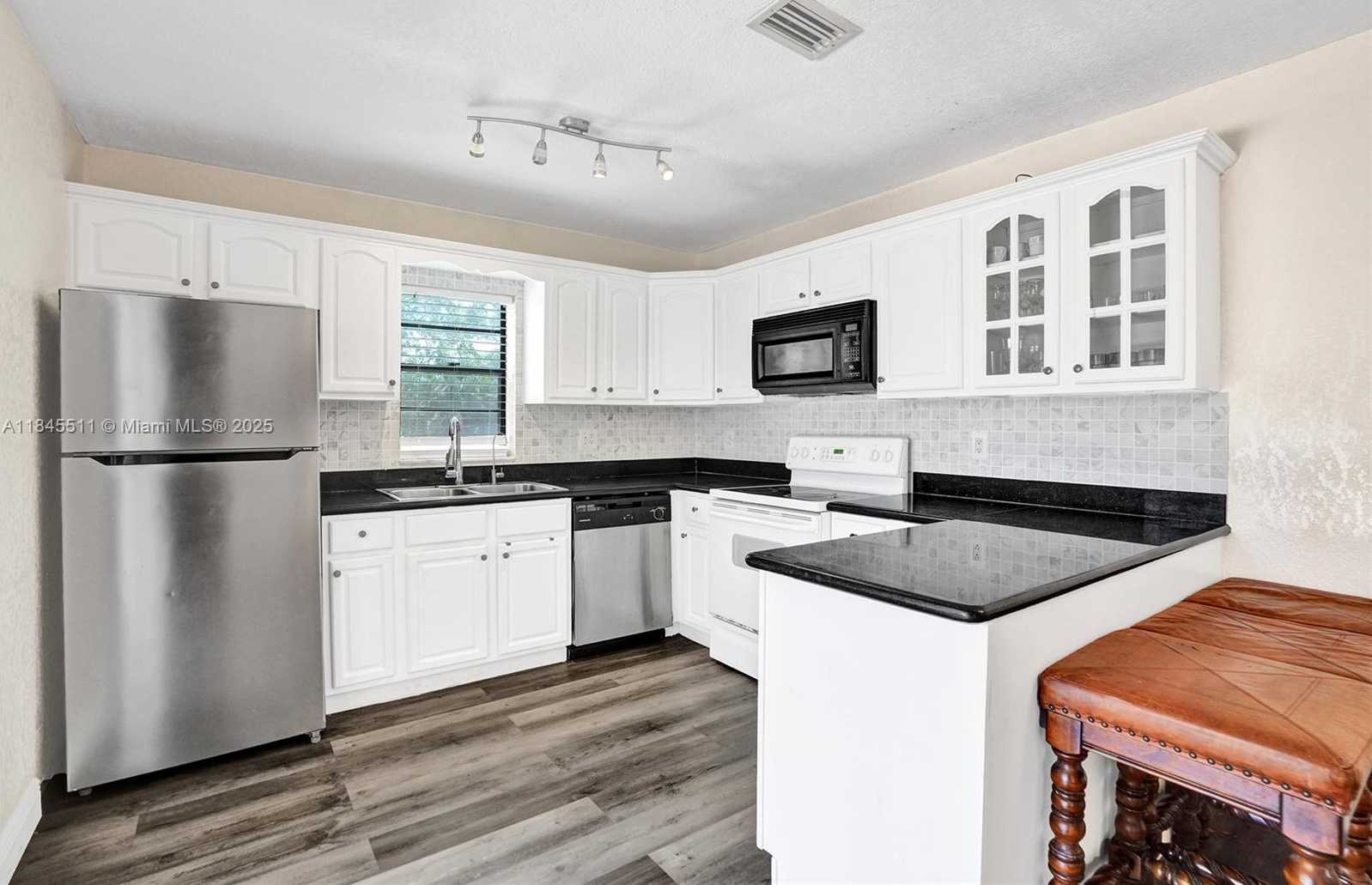 Small Image of 2560 NORTH WEST 99TH AVE, Coral Springs Number 8