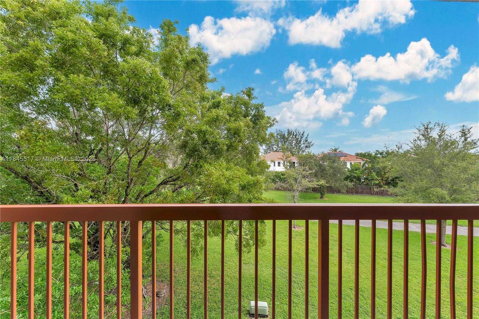 Small Image of 10227 NORTH WEST 9TH ST CIR #304-3, Miami Number 17