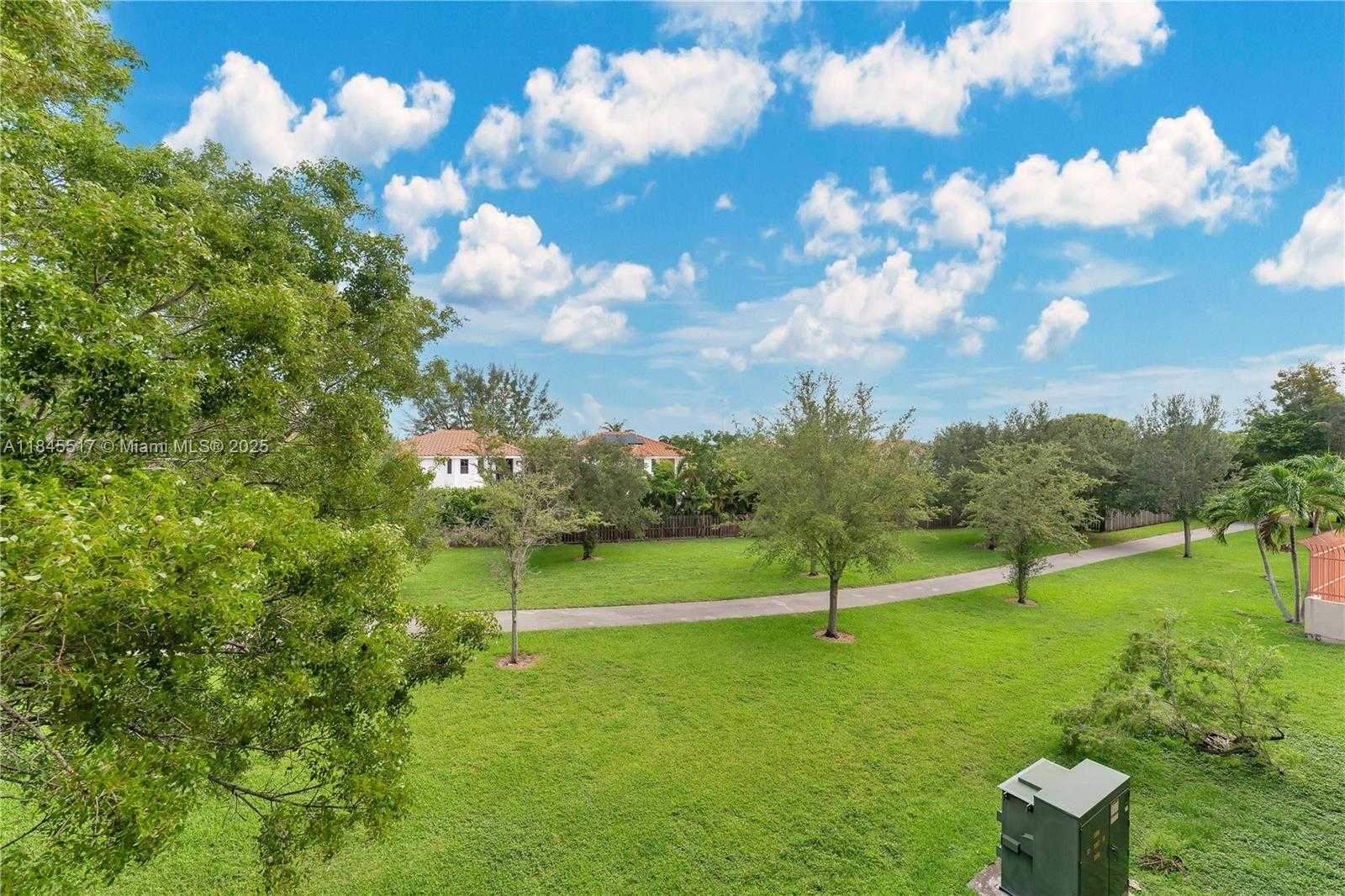 Small Image of 10227 NORTH WEST 9TH ST CIR #304-3, Miami Number 18