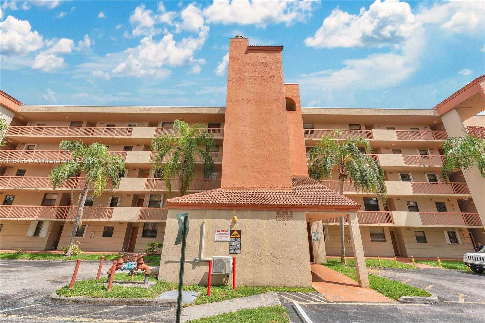 Small Image of 10227 NORTH WEST 9TH ST CIR #304-3, Miami Number 19