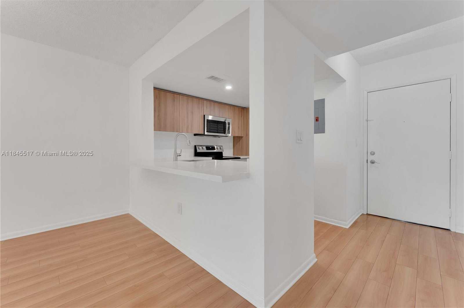 Small Image of 10227 NORTH WEST 9TH ST CIR #304-3, Miami Number 6