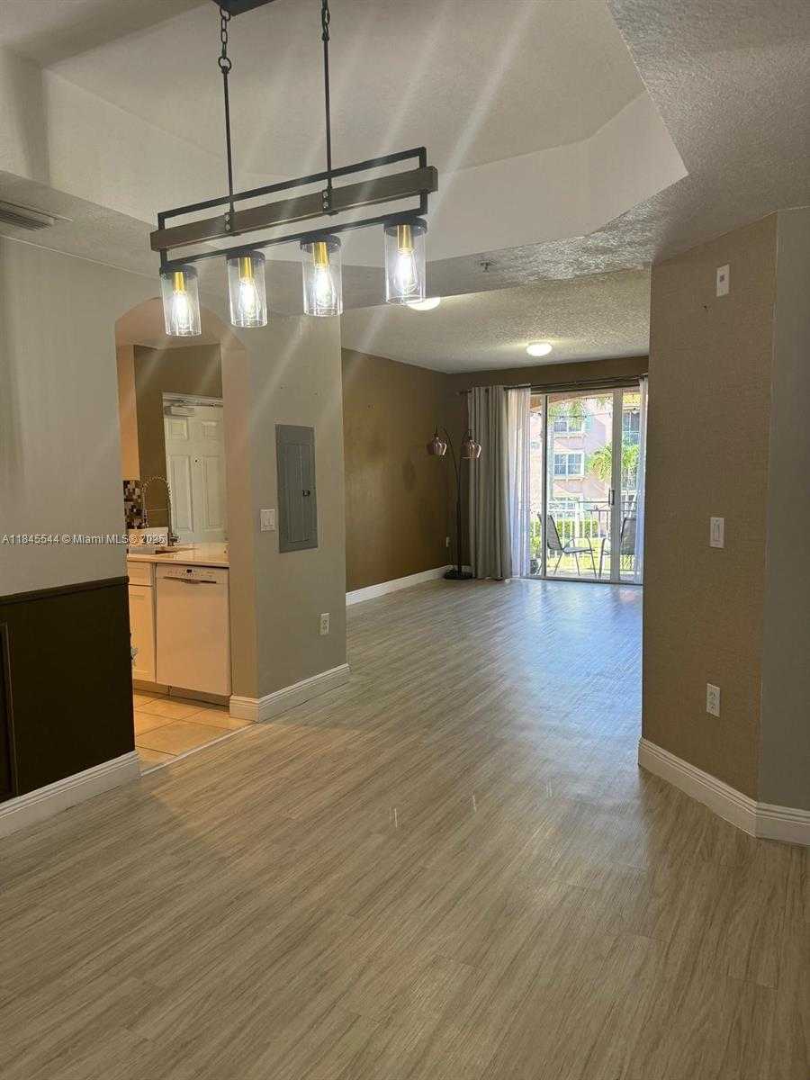 Small Image of 6320 NORTH WEST 114TH AVE #1223, Doral Number 5