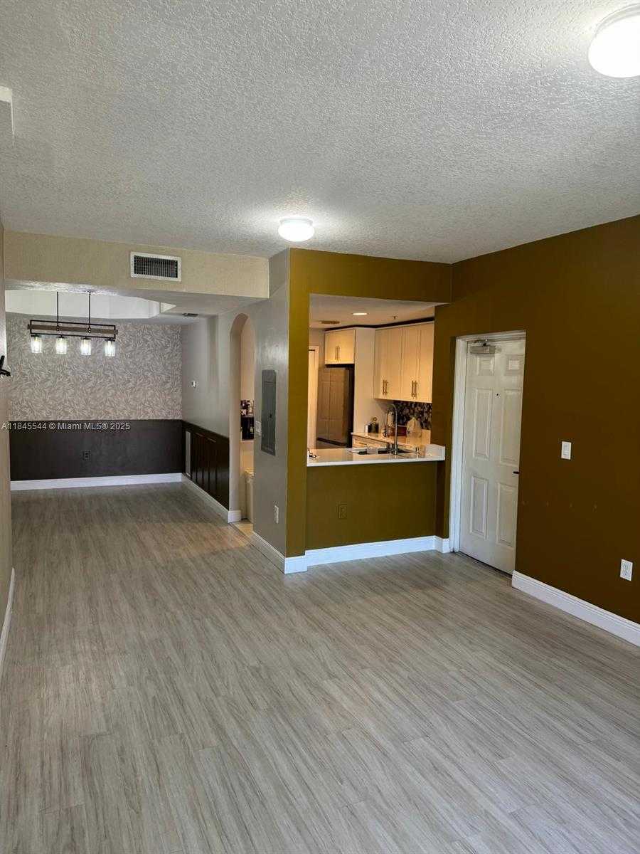 Small Image of 6320 NORTH WEST 114TH AVE #1223, Doral Number 6