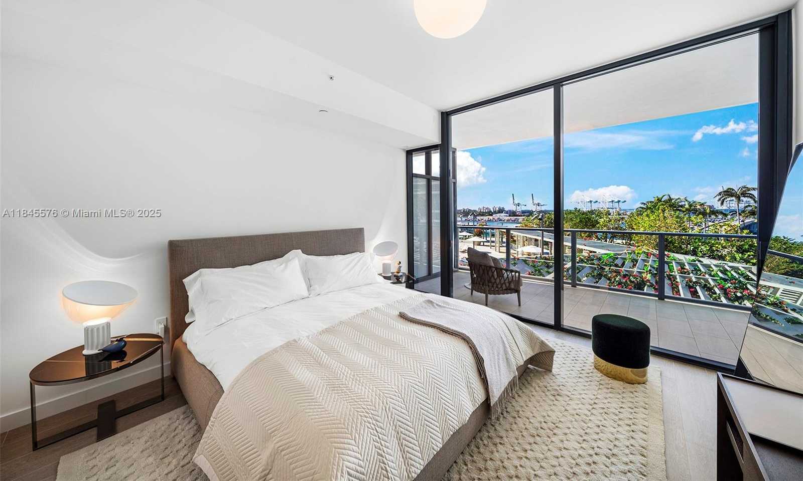 Small Image of 500 ALTON RD #803, Miami Beach Number 14