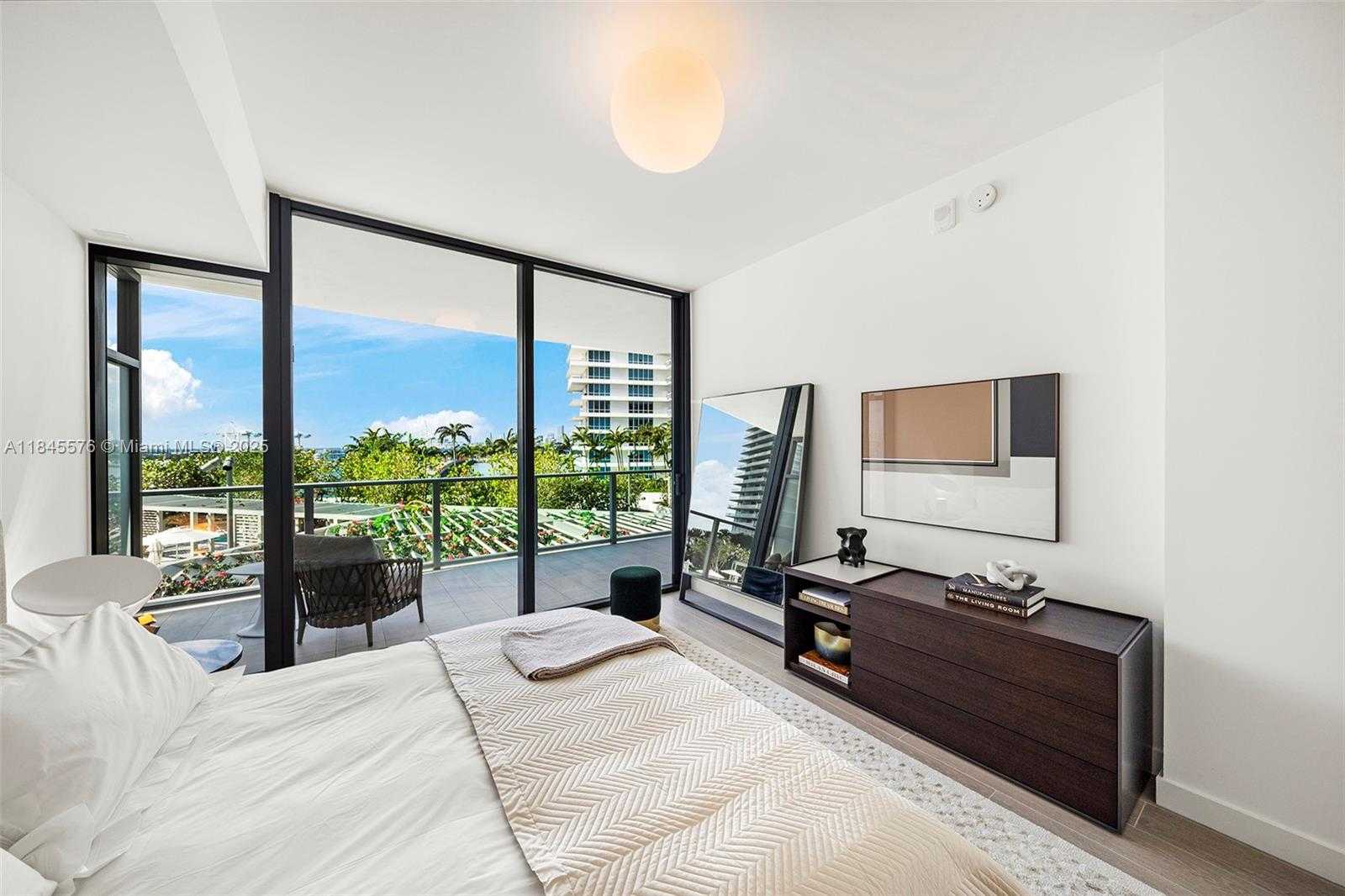 Small Image of 500 ALTON RD #803, Miami Beach Number 15