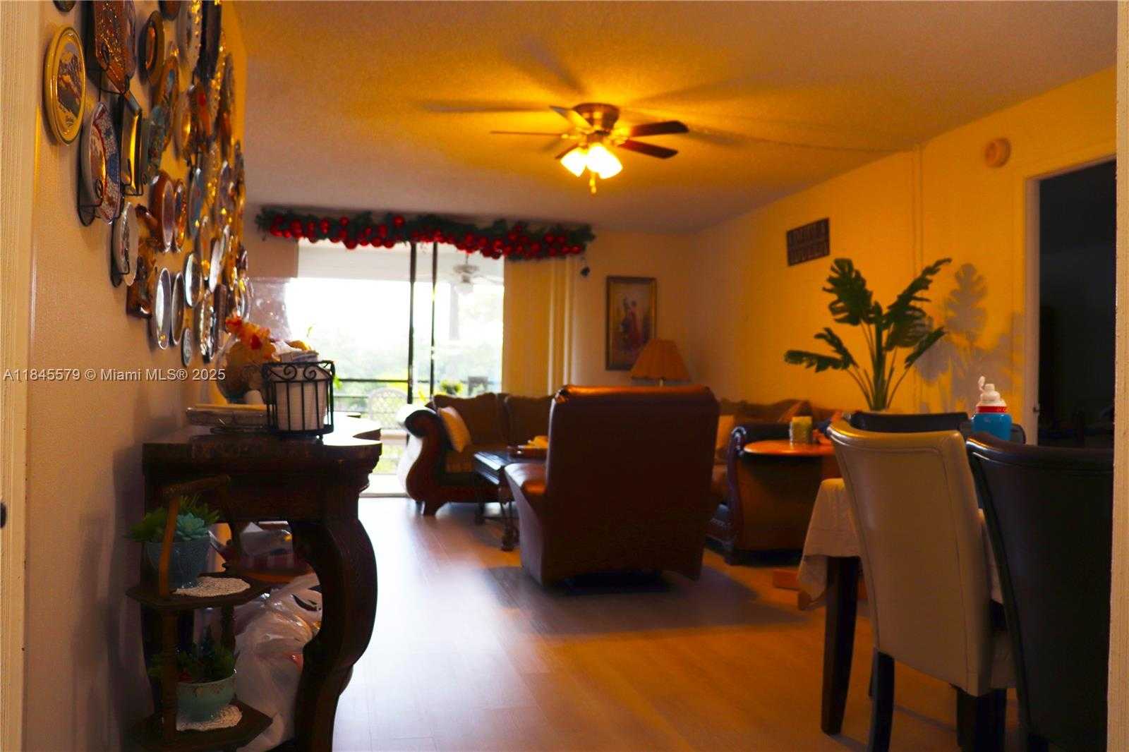 Small Image of 900 SAINT CHARLES PL #316, Pembroke Pines Number 10