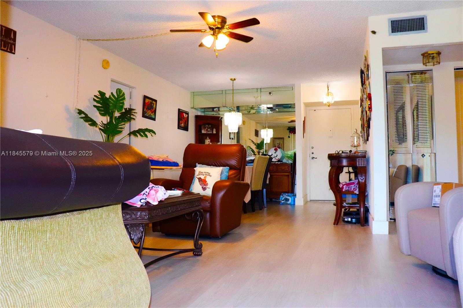 Small Image of 900 SAINT CHARLES PL #316, Pembroke Pines Number 17
