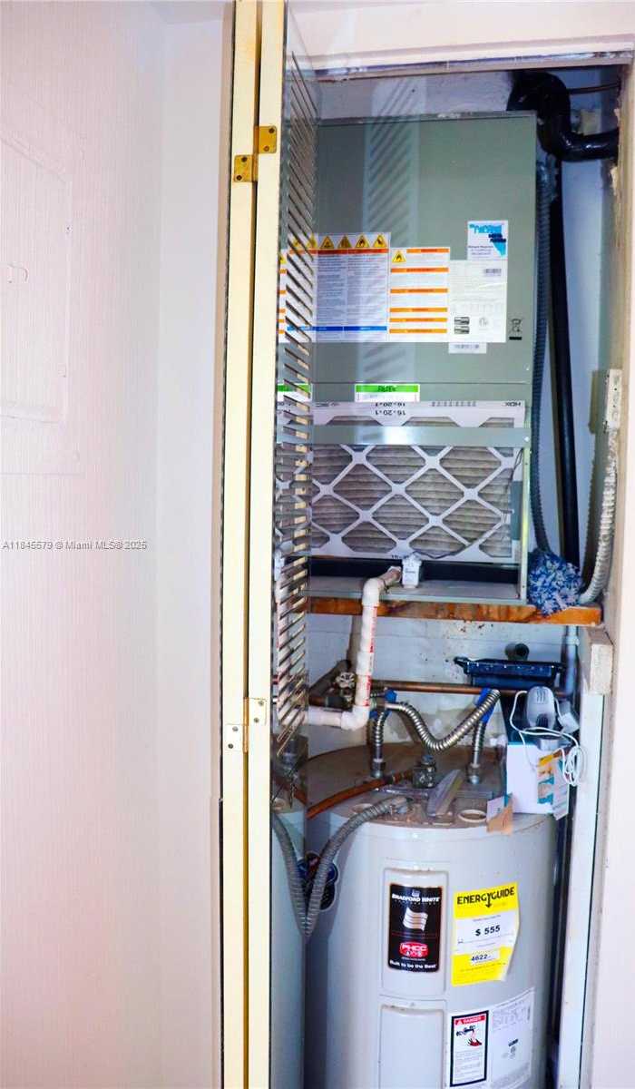 Small Image of 900 SAINT CHARLES PL #316, Pembroke Pines Number 28