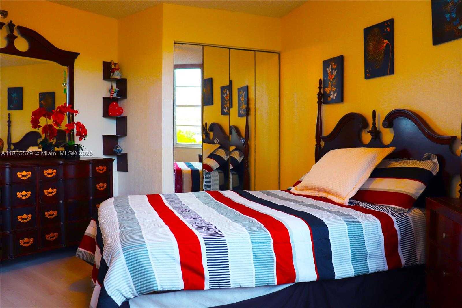 Small Image of 900 SAINT CHARLES PL #316, Pembroke Pines Number 32