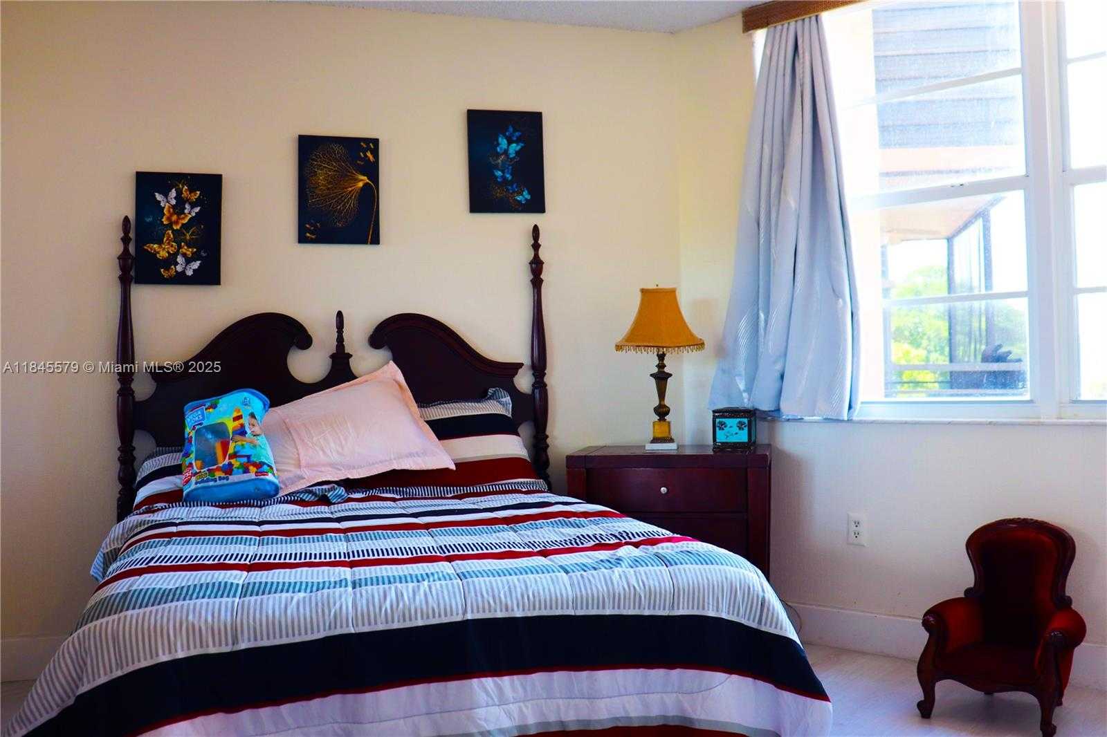 Small Image of 900 SAINT CHARLES PL #316, Pembroke Pines Number 34