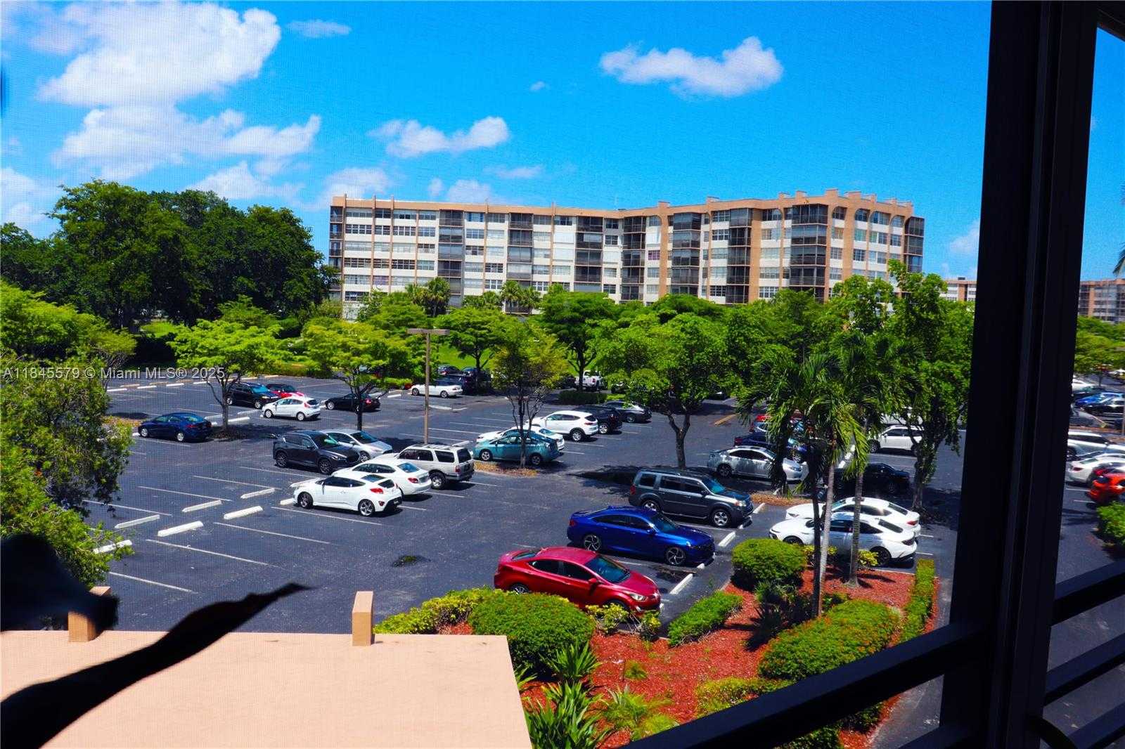 Small Image of 900 SAINT CHARLES PL #316, Pembroke Pines Number 4