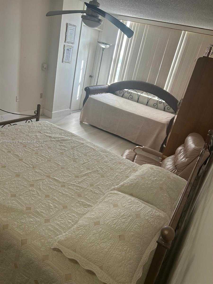 Small Image of 900 SAINT CHARLES PL #316, Pembroke Pines Number 46