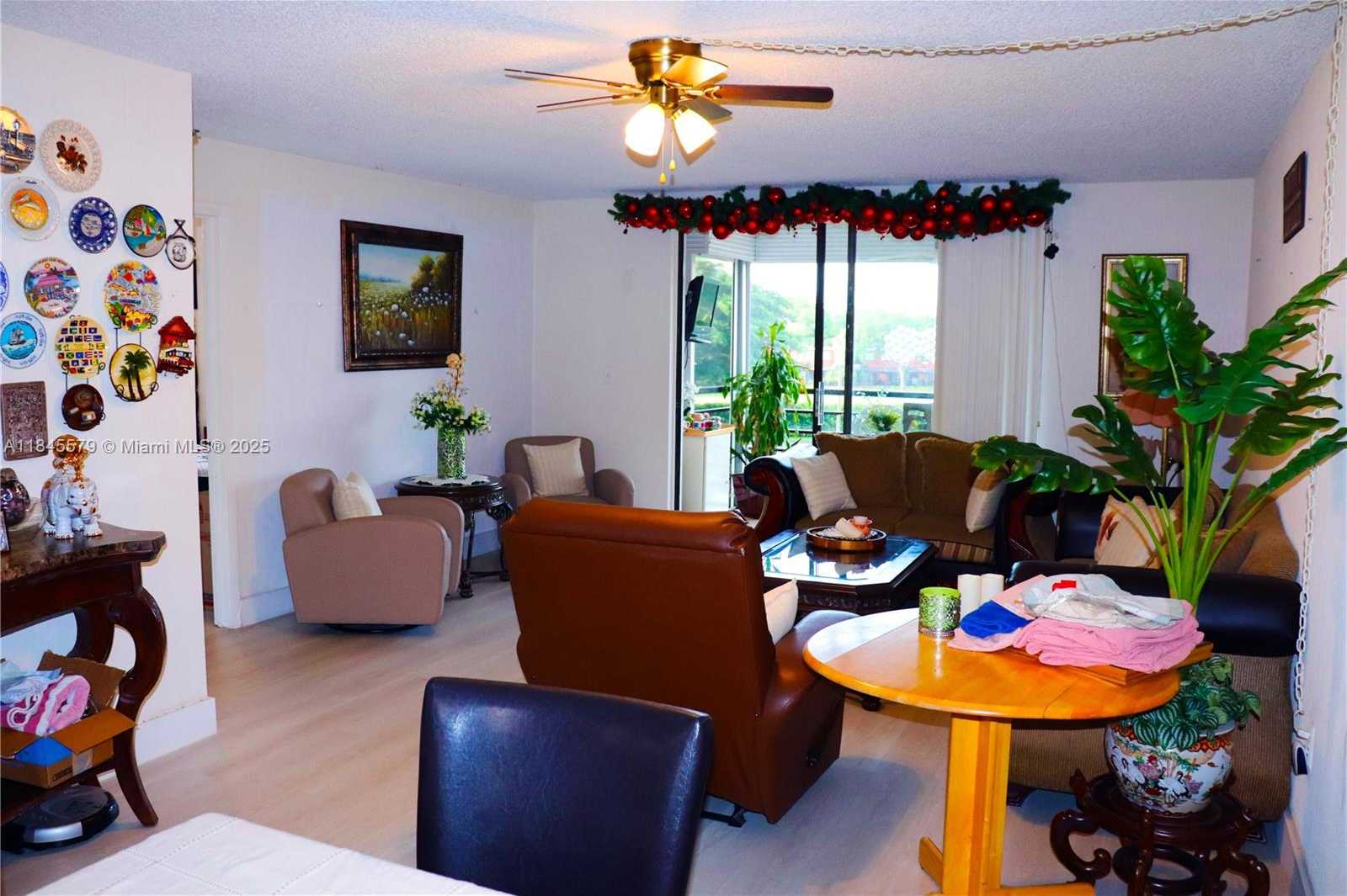Small Image of 900 SAINT CHARLES PL #316, Pembroke Pines Number 5