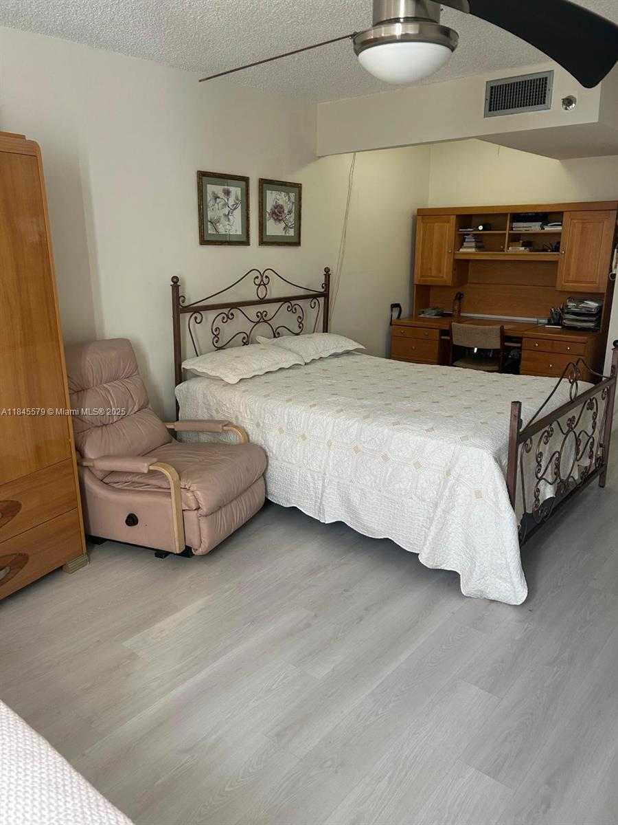 Small Image of 900 SAINT CHARLES PL #316, Pembroke Pines Number 54