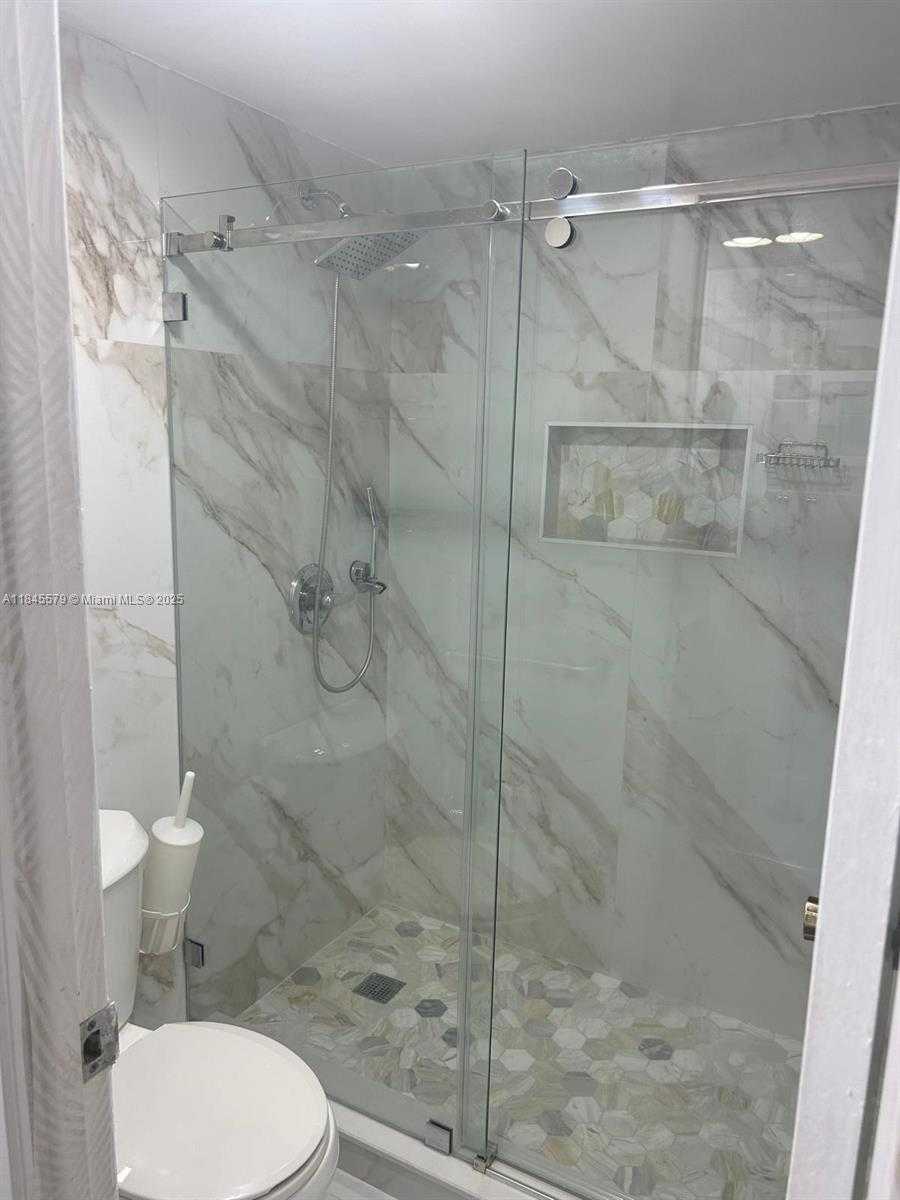 Small Image of 900 SAINT CHARLES PL #316, Pembroke Pines Number 58