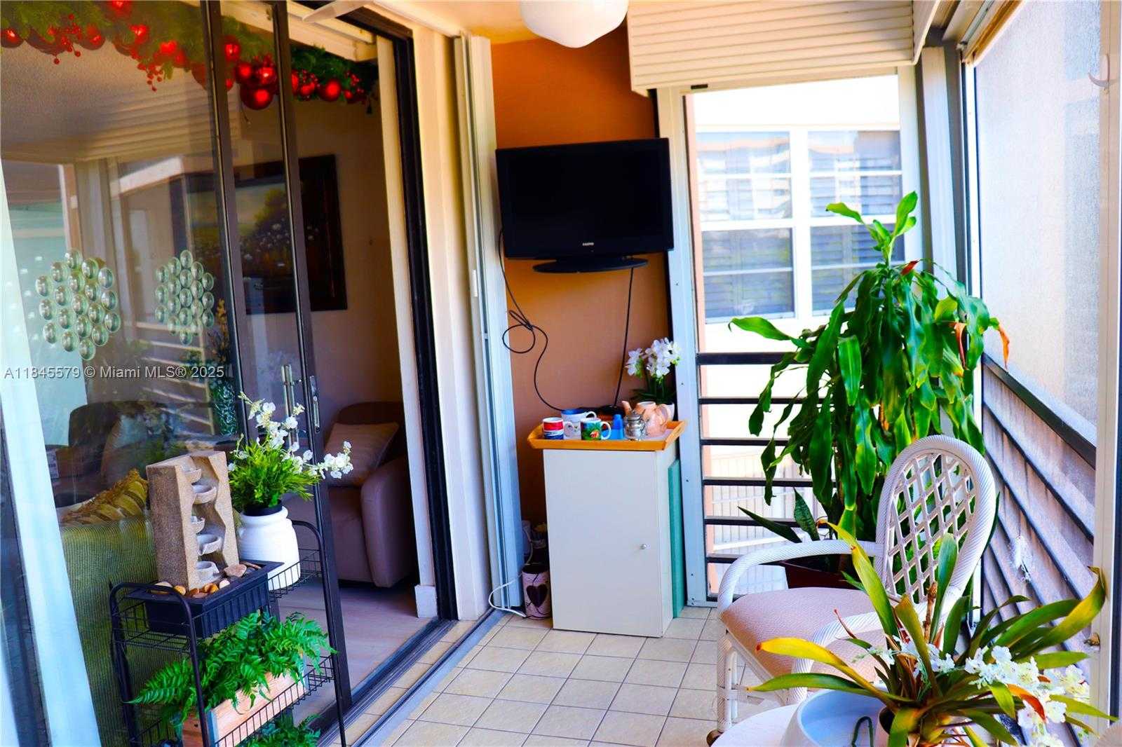 Small Image of 900 SAINT CHARLES PL #316, Pembroke Pines Number 66