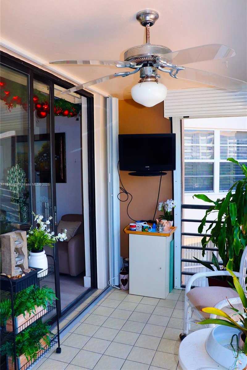 Small Image of 900 SAINT CHARLES PL #316, Pembroke Pines Number 67