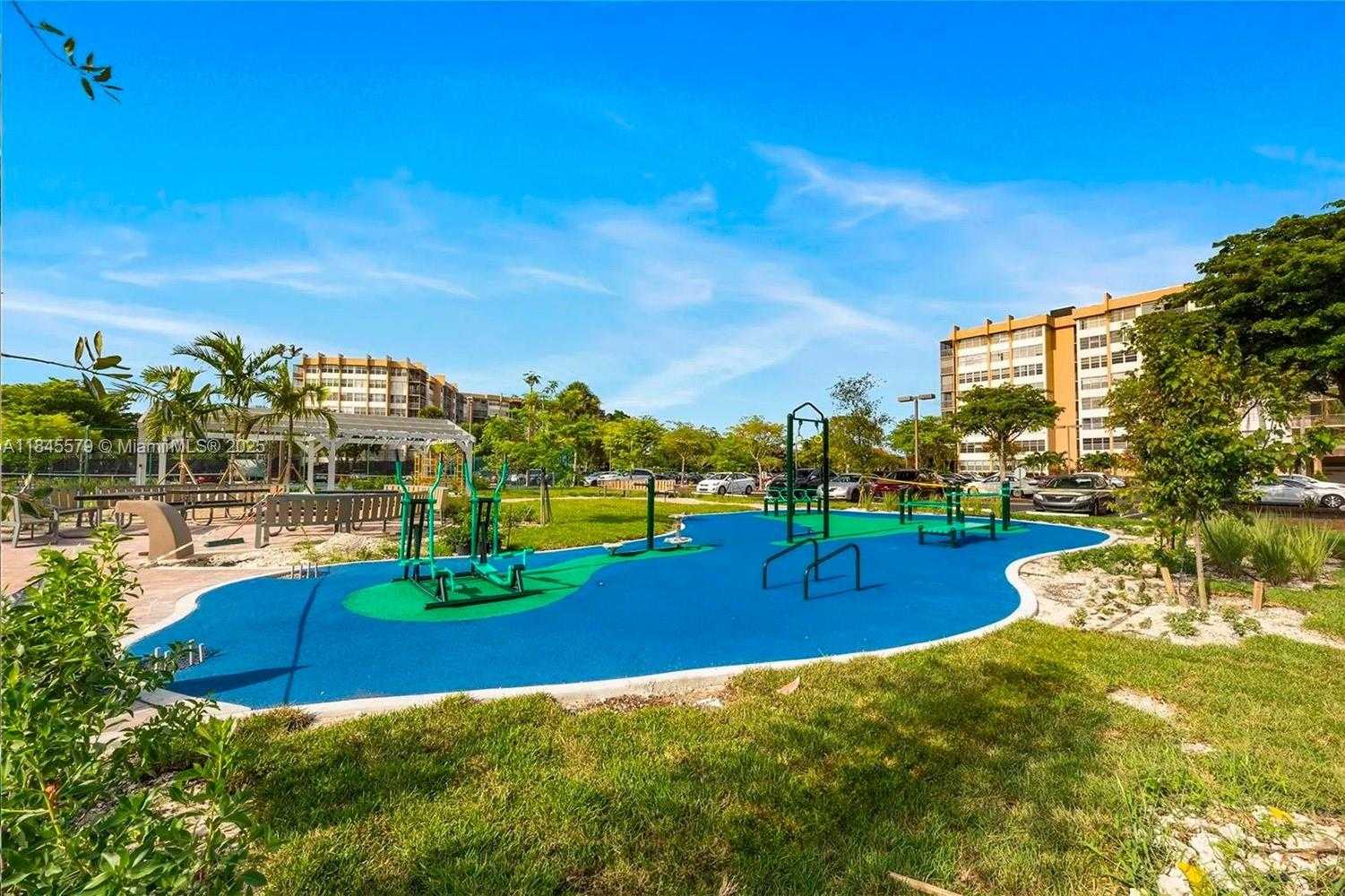 Small Image of 900 SAINT CHARLES PL #316, Pembroke Pines Number 70