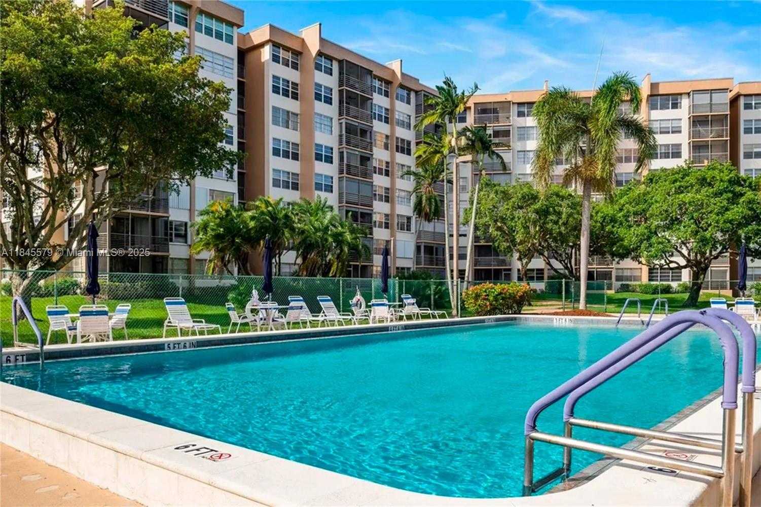 Small Image of 900 SAINT CHARLES PL #316, Pembroke Pines Number 72