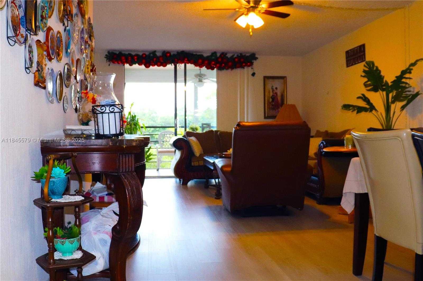 Small Image of 900 SAINT CHARLES PL #316, Pembroke Pines Number 9