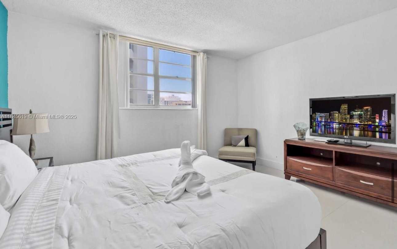 Small Image of 4001 SOUTH OCEAN DR #7B, Hollywood Number 14