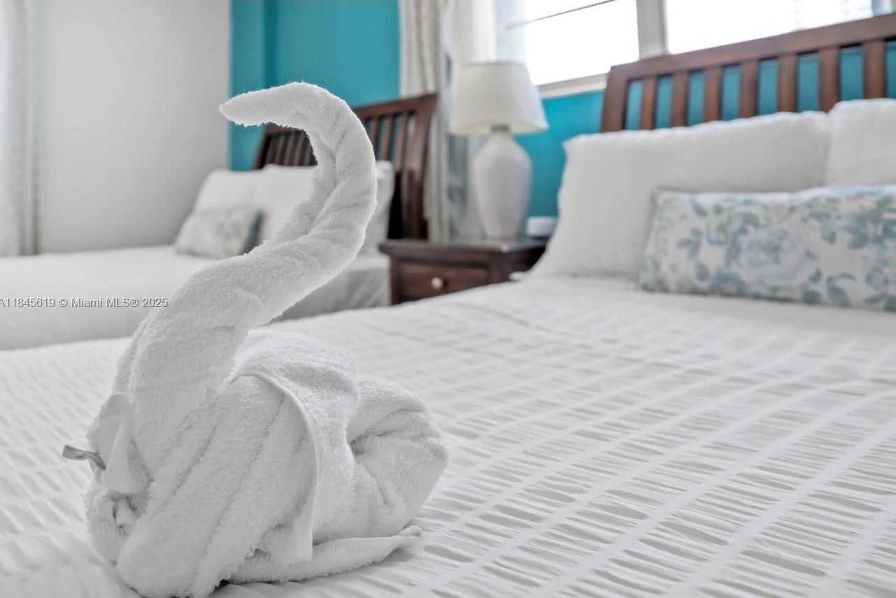 Small Image of 4001 SOUTH OCEAN DR #7B, Hollywood Number 21
