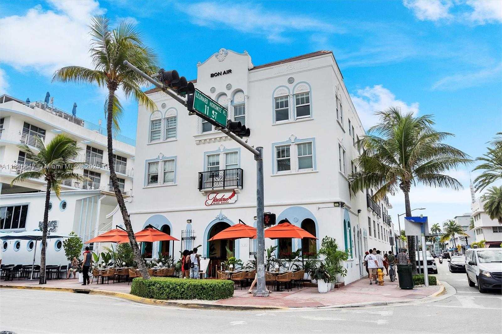Small Image of 1060 OCEAN DR #D303, Miami Beach Number 2