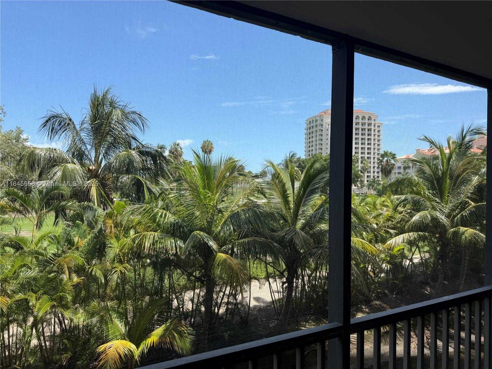 Small Image of 20335 E Country Club Dr, Aventura, FL 33180, USA Number 10