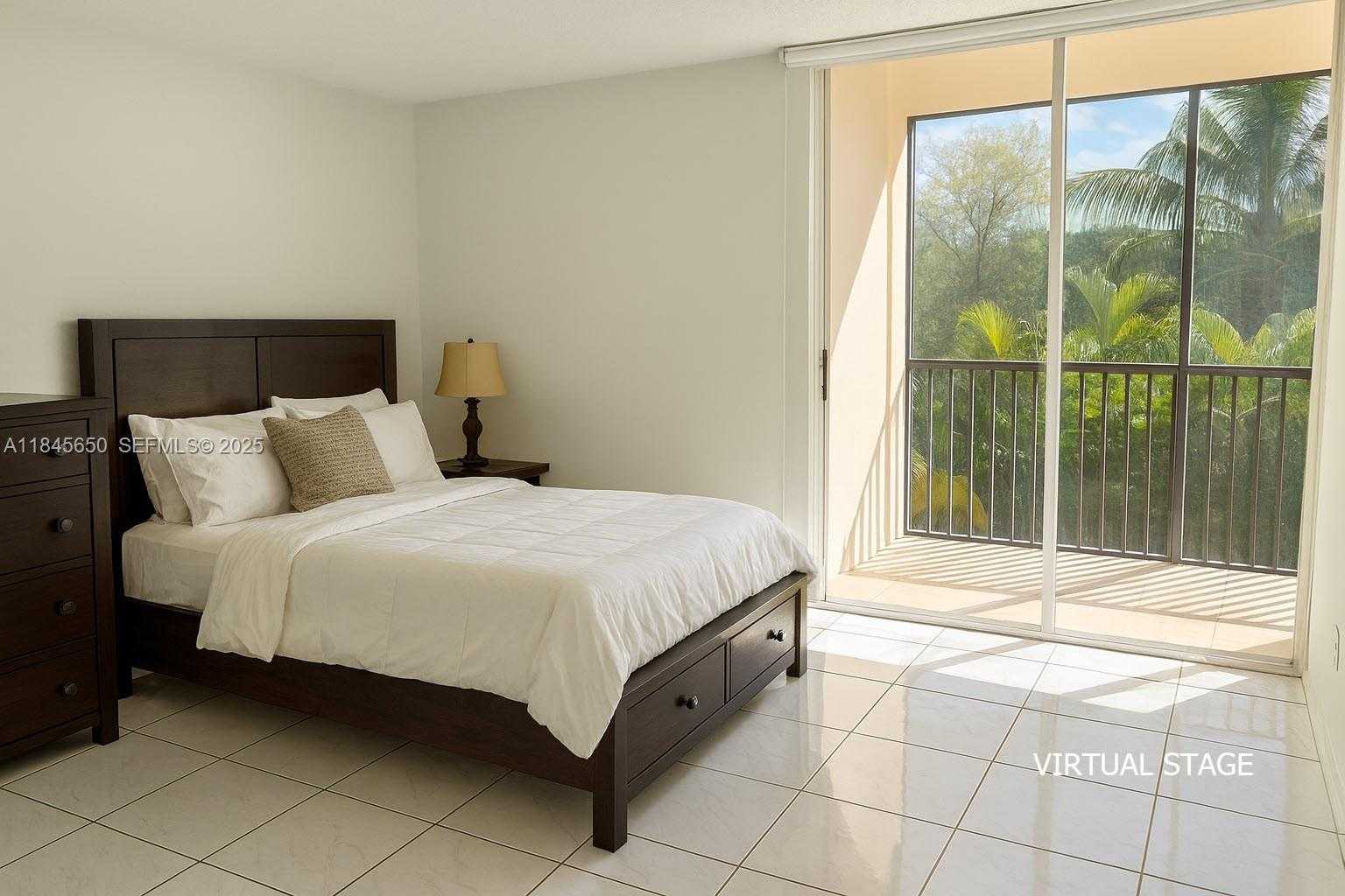 Small Image of 20335 E Country Club Dr, Aventura, FL 33180, USA Number 18