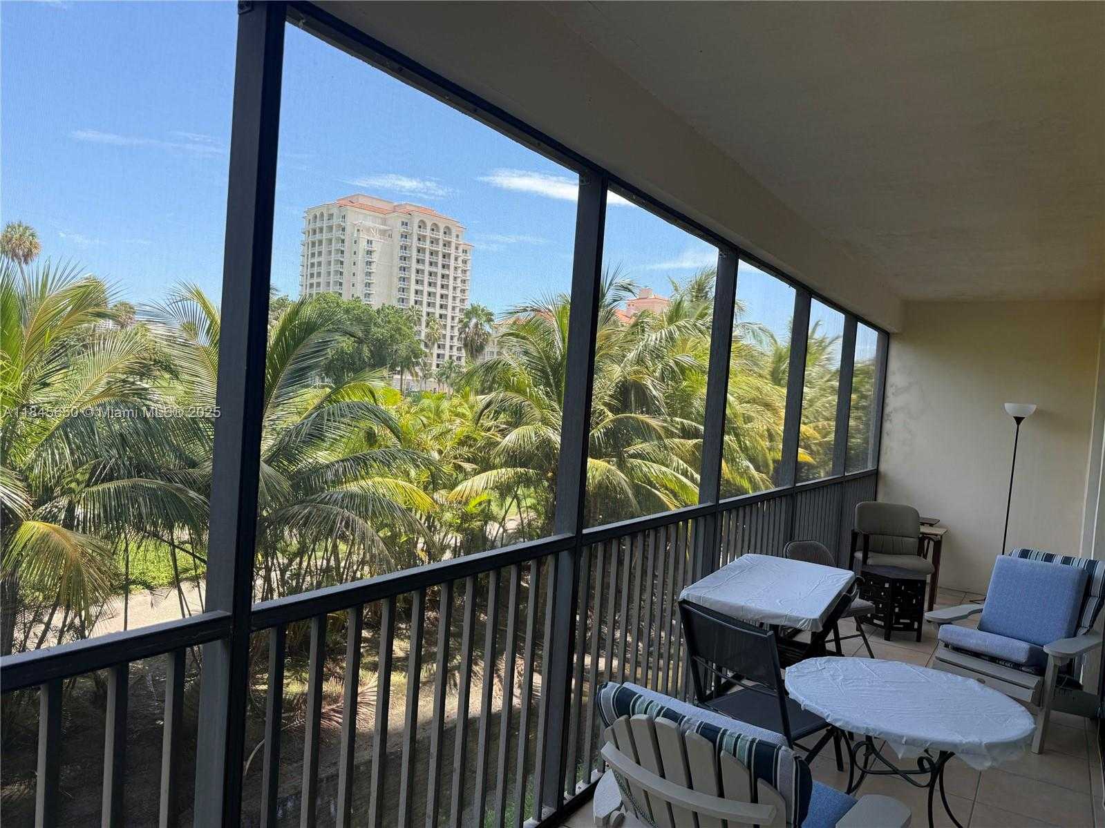 Small Image of 20335 E Country Club Dr, Aventura, FL 33180, USA Number 8